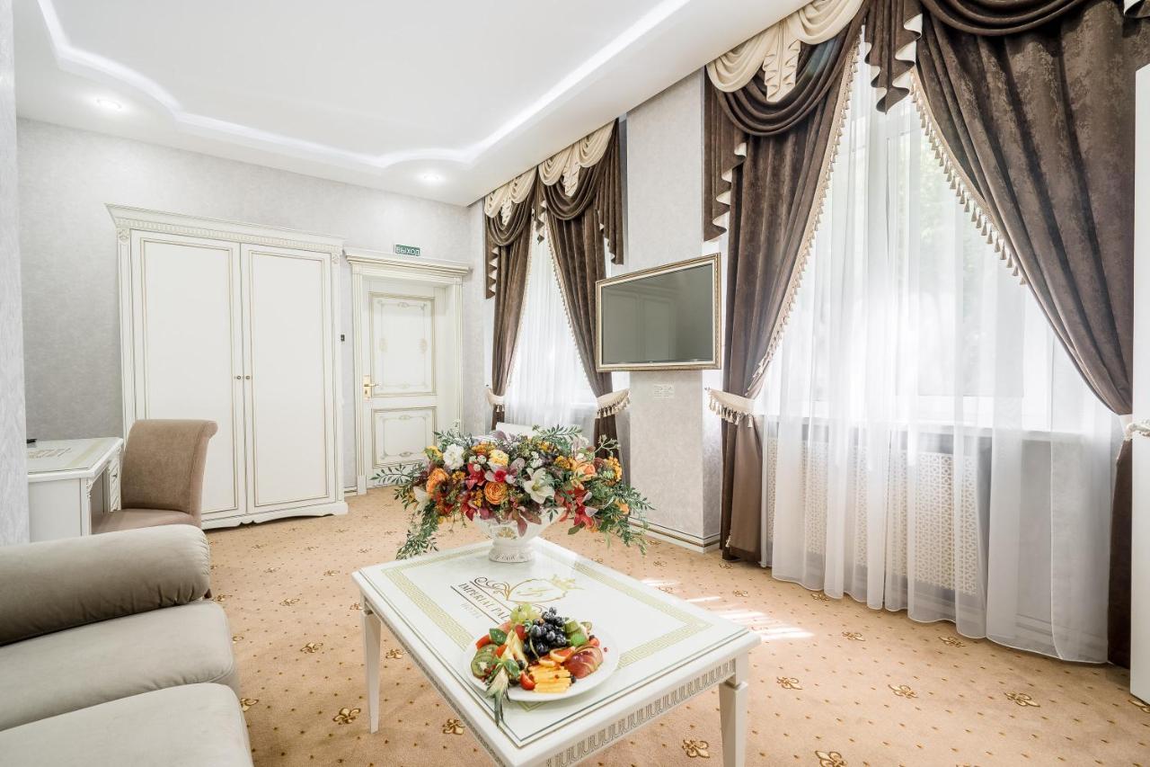 Imperial Palace Hotel Minsk Exterior photo